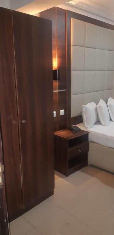 Presken Hotel @Villa Ikeja Εξωτερικό φωτογραφία