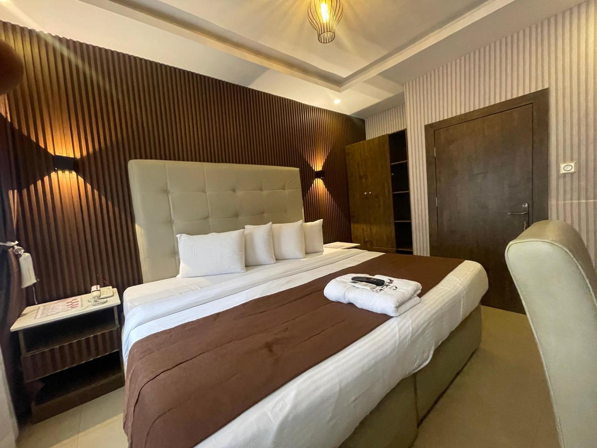 Presken Hotel @Villa Ikeja Εξωτερικό φωτογραφία